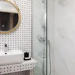 Filippos: Luxury 2br In Ladadika Center