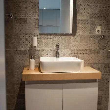 Tsimiski Citycenter Boutique Suites - By Nuvia Domus