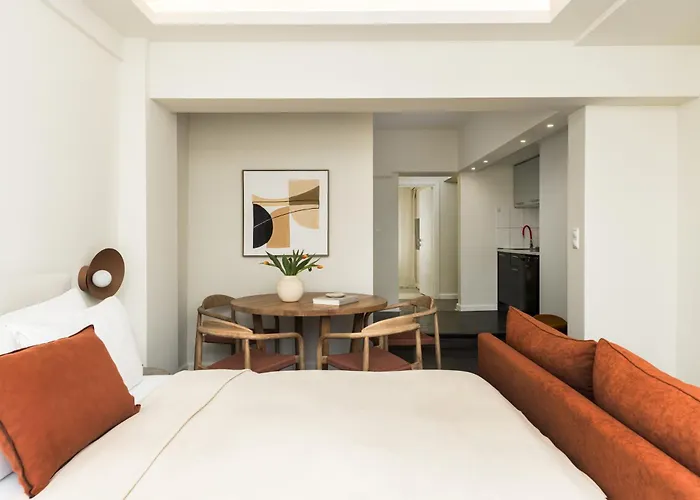 Tsimiski Citycenter Boutique - By Nuvia Domus *